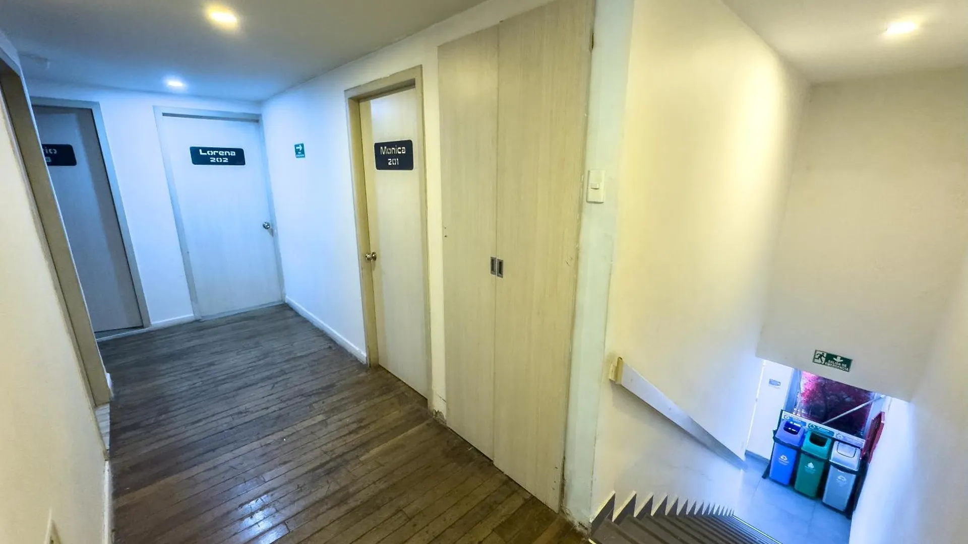 Hotel Feria Imperial Embajada 보고타 4*,  콜롬비아